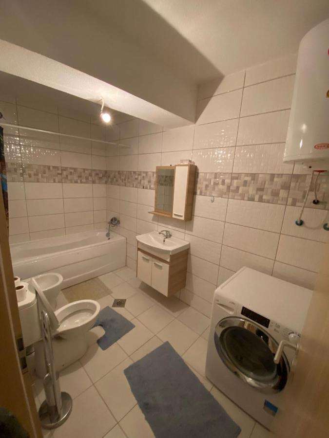 Violin 2 Bedroom Apartment Downtown Prizren Luaran gambar