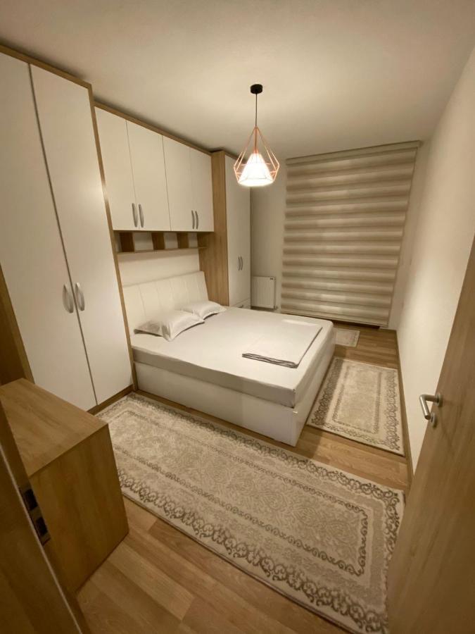 Violin 2 Bedroom Apartment Downtown Prizren Luaran gambar