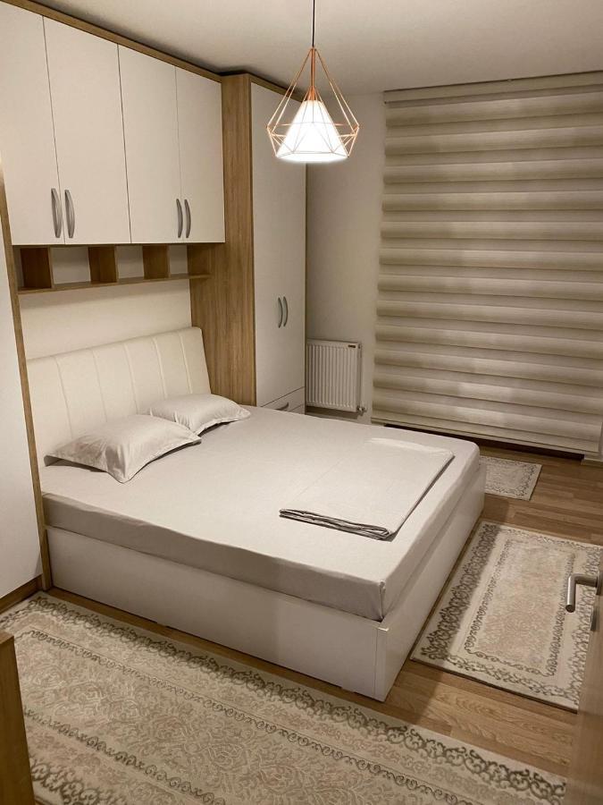 Violin 2 Bedroom Apartment Downtown Prizren Luaran gambar
