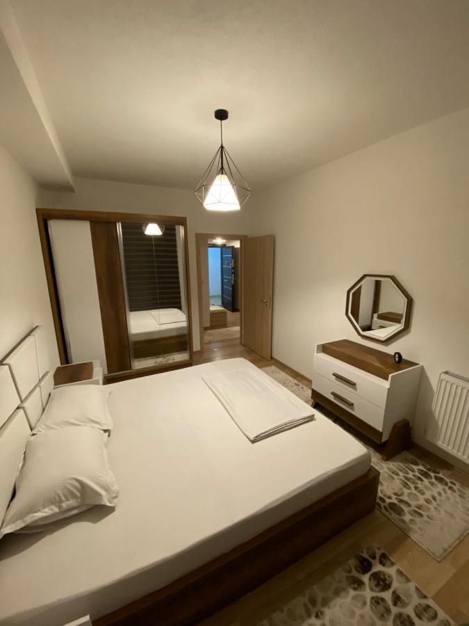 Violin 2 Bedroom Apartment Downtown Prizren Luaran gambar