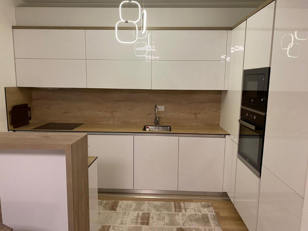 Violin 2 Bedroom Apartment Downtown Prizren Luaran gambar